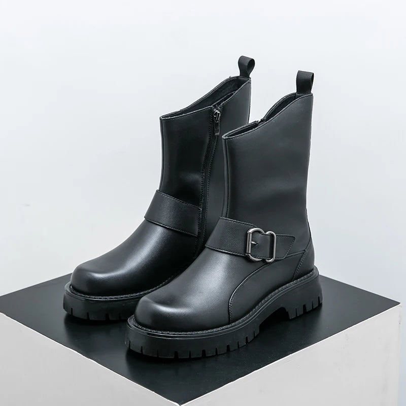 VDR_LEISURE_1035 ∆ men’s handcrafted split leather casual ankle boots, breathable mesh, spring/autumn urban wear, U.S. + EU SEO optimized. Pair of black leather boots with buckles on a black platform against a light gray background