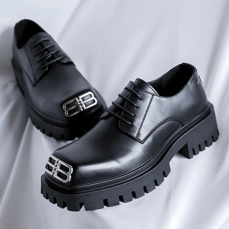“VDR_VANISH_05 ☰ washed artificial leather derby — side view”

“VDR_VANISH_05 ☰ signal glyph reveal at dusk on concrete”