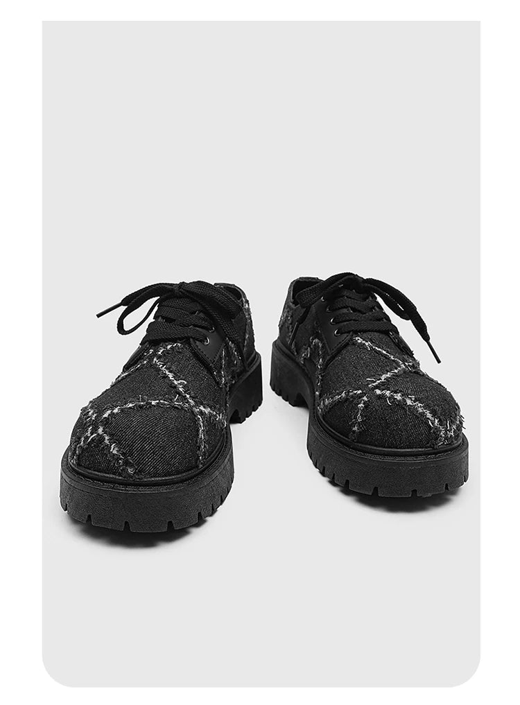 VOIDWEAR SIGNAL_CANVAS_09 ☰ men’s breathable split leather casual shoes in black, slip-on lace hybrid with rubber sole, minimalist ritual-inspired design.