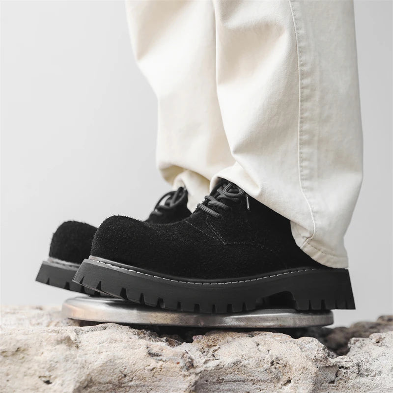 Men’s VOIDWEAR VDR_SIGNAL_03 derby shoes in black leather with thick rubber sole, slip-on design, and ritual-inspired streetwear aesthetic
