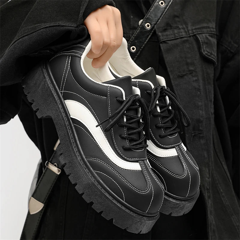 VOIDWEAR SIGNAL_VANISH_12 ☰ ritual-inspired men’s casual shoes with breathable upper, round toe, and vanish-mode closure, built for spring/autumn wear.