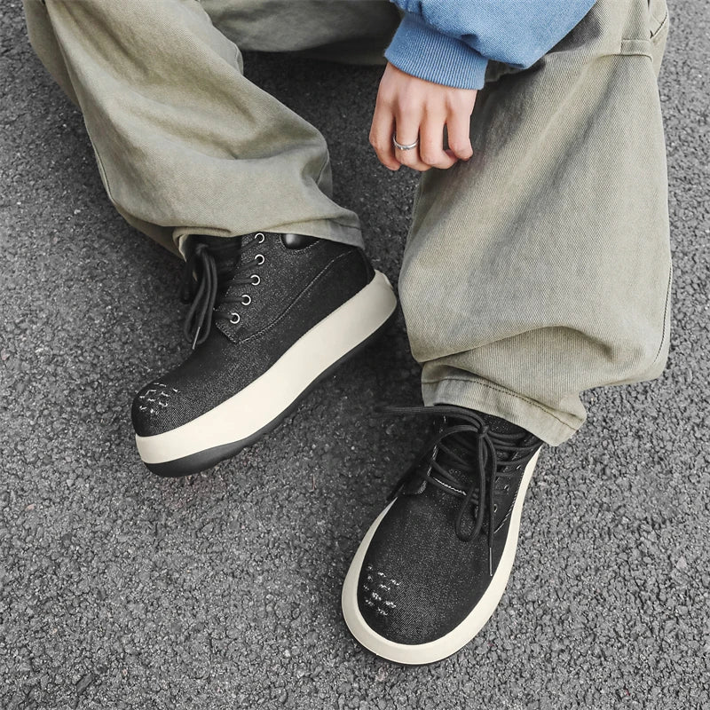“VOIDWEAR VDR_VANISH_07 canvas high-top – red accent”

“VDR_VANISH_07 signal glyph lit at dusk urban street”