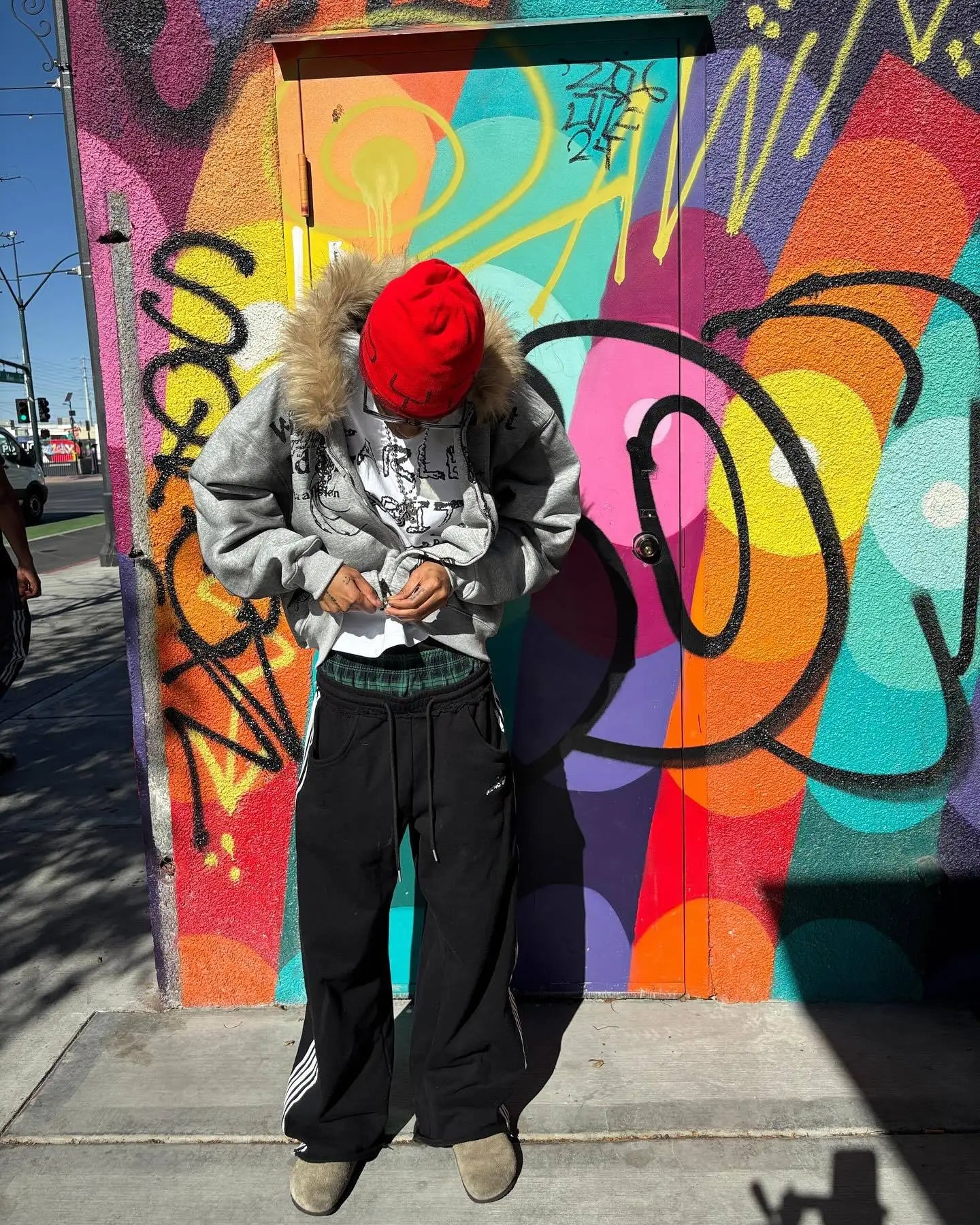 VOIDWEAR VDR05_SILENCE brown tie-dye hoodie with fur collar and embroidered signal glyph, oversized unisex Harajuku streetwear, mid-weight 180gsm — U.S. & EU winter style