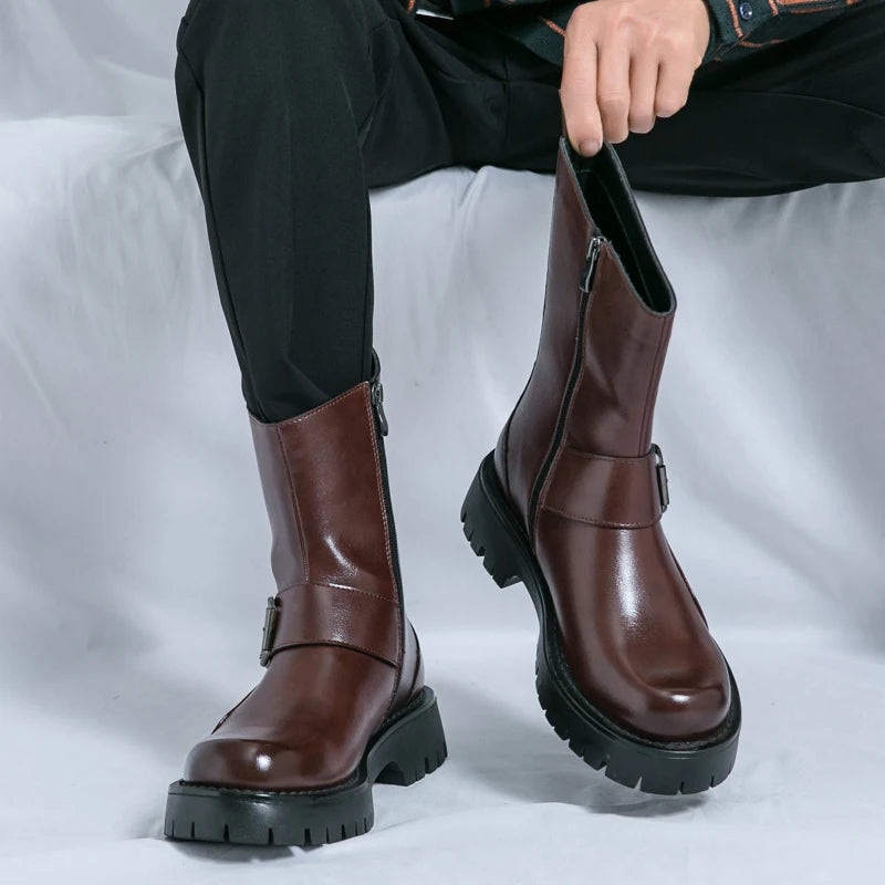 VDR_LEISURE_1035 ∆ men’s handcrafted split leather casual ankle boots, breathable mesh, spring/autumn urban wear, U.S. + EU SEO optimized. Brown leather boots with black soles worn by a person on a white background
