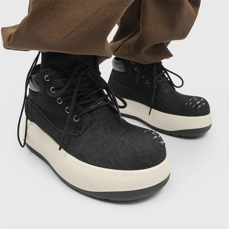 “VOIDWEAR VDR_VANISH_07 canvas high-top – red accent”

“VDR_VANISH_07 signal glyph lit at dusk urban street”