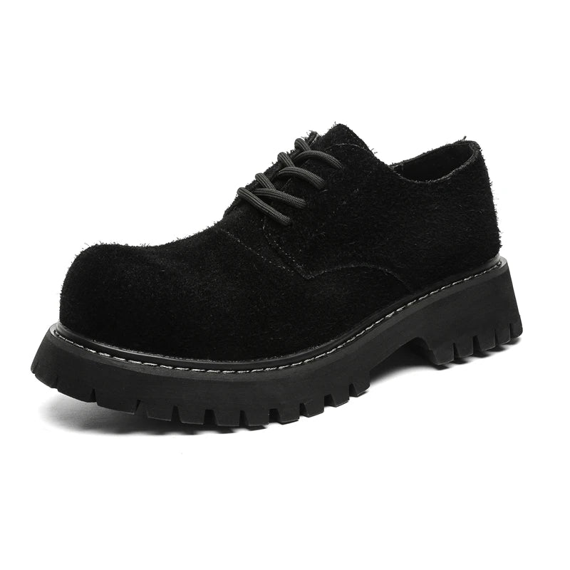Men’s VOIDWEAR VDR_SIGNAL_03 derby shoes in black leather with thick rubber sole, slip-on design, and ritual-inspired streetwear aesthetic