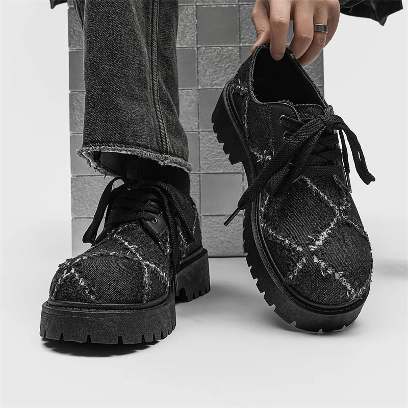 VOIDWEAR SIGNAL_CANVAS_09 ☰ men’s breathable split leather casual shoes in black, slip-on lace hybrid with rubber sole, minimalist ritual-inspired design.