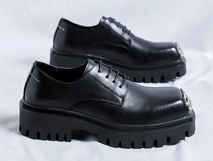 “VDR_VANISH_05 ☰ washed artificial leather derby — side view”

“VDR_VANISH_05 ☰ signal glyph reveal at dusk on concrete”