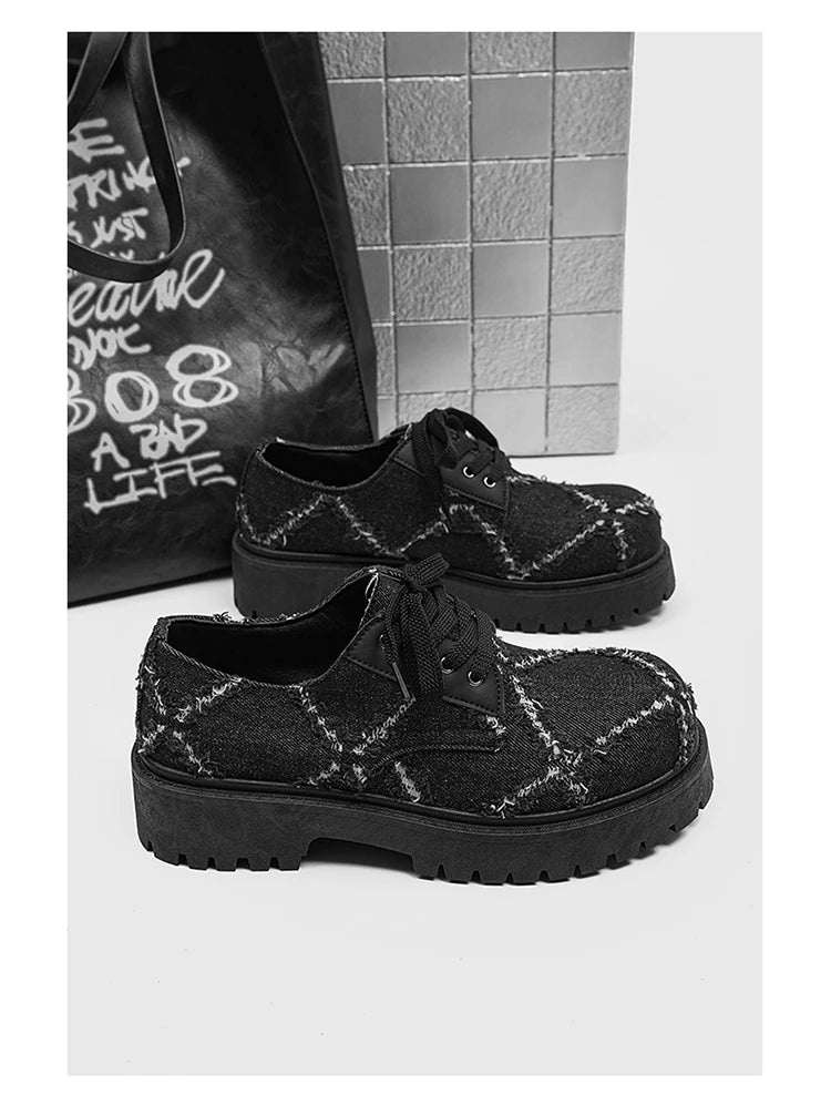 VOIDWEAR SIGNAL_CANVAS_09 ☰ men’s breathable split leather casual shoes in black, slip-on lace hybrid with rubber sole, minimalist ritual-inspired design.