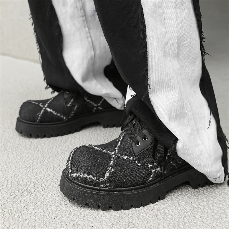 VOIDWEAR SIGNAL_CANVAS_09 ☰ men’s breathable split leather casual shoes in black, slip-on lace hybrid with rubber sole, minimalist ritual-inspired design.