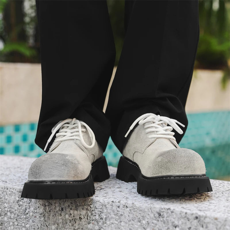 Men’s VOIDWEAR VDR_SIGNAL_03 derby shoes in black leather with thick rubber sole, slip-on design, and ritual-inspired streetwear aesthetic