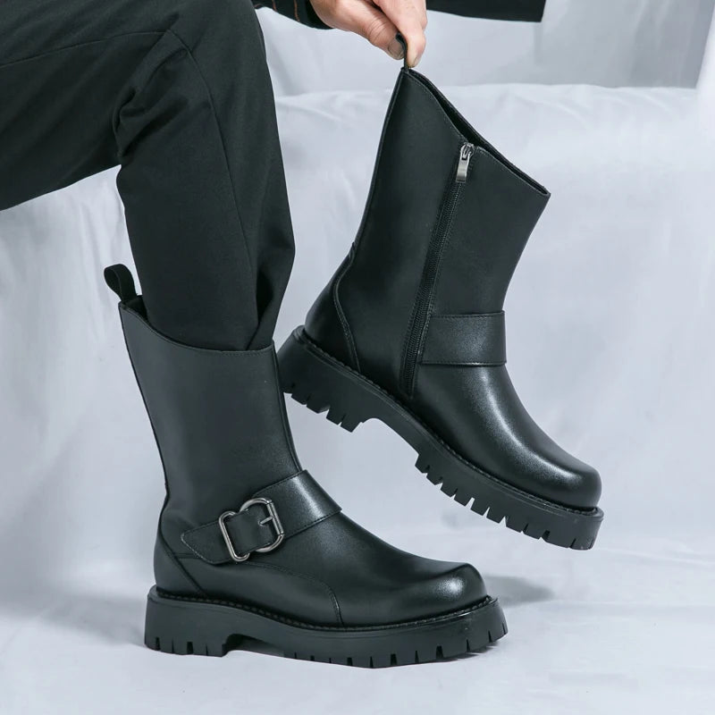 VDR_LEISURE_1035 ∆ men’s handcrafted split leather casual ankle boots, breathable mesh, spring/autumn urban wear, U.S. + EU SEO optimized. Black leather boots with a buckle on a light gray background